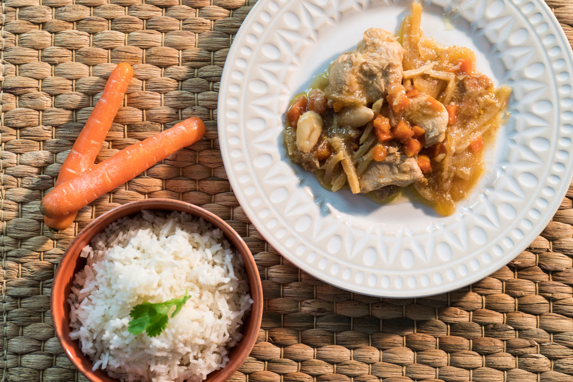 Frango com amêndoas e arroz Basmati