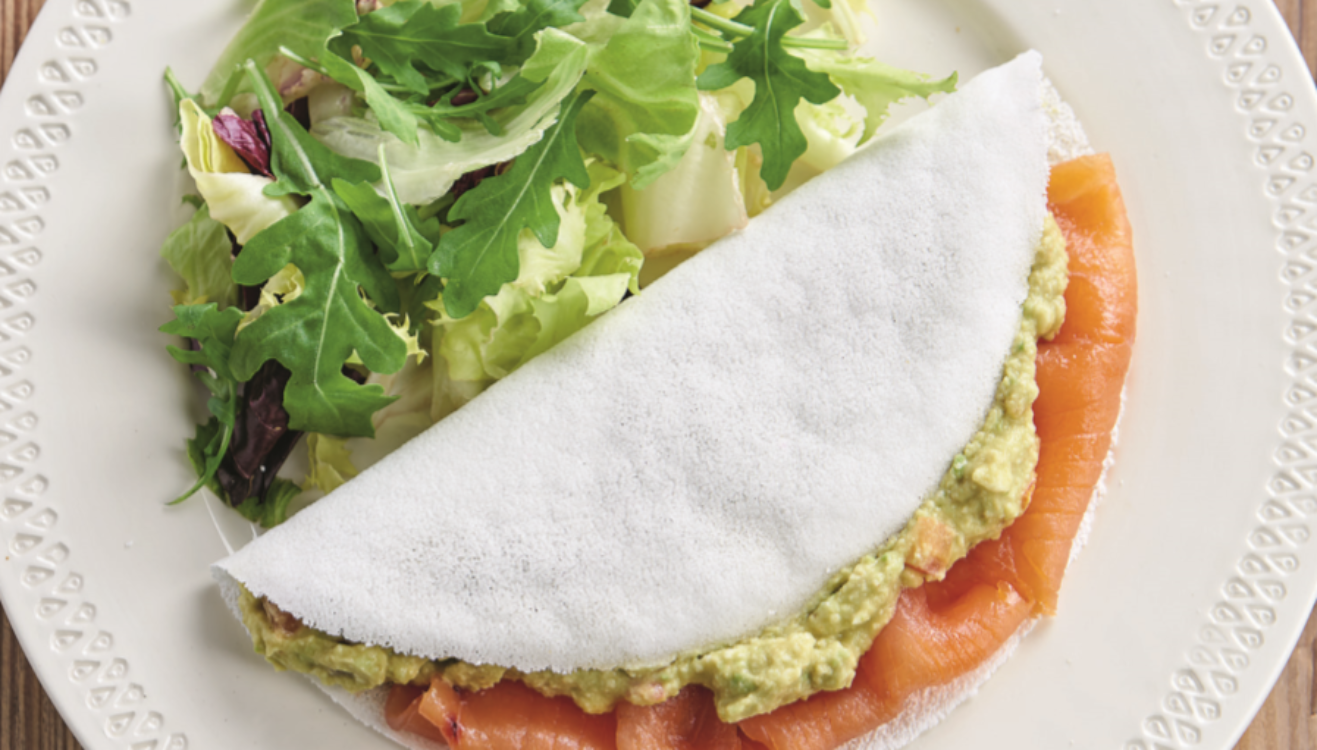 Tapioca de salmão e guacamole