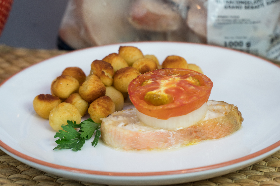 Peixe vermelho assado no forno