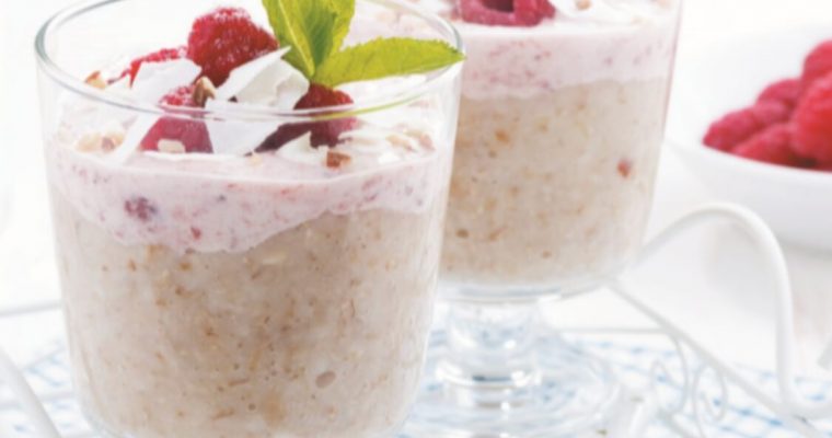 Papas de aveia com iogurte de framboesa