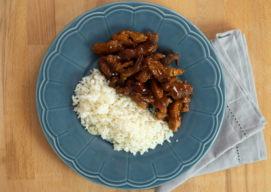 Tirinhas de porco com molho barbecue