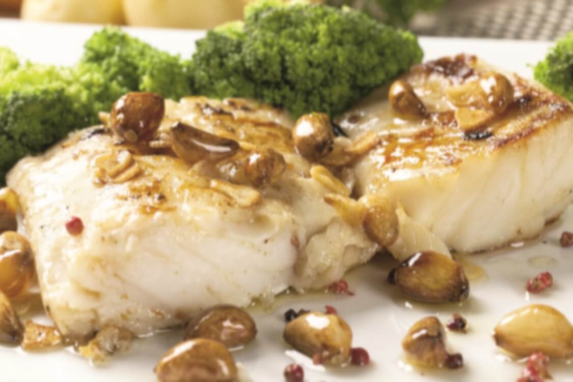 Bacalhau com alho e pimenta rosa: nada mais simples… e saboroso!