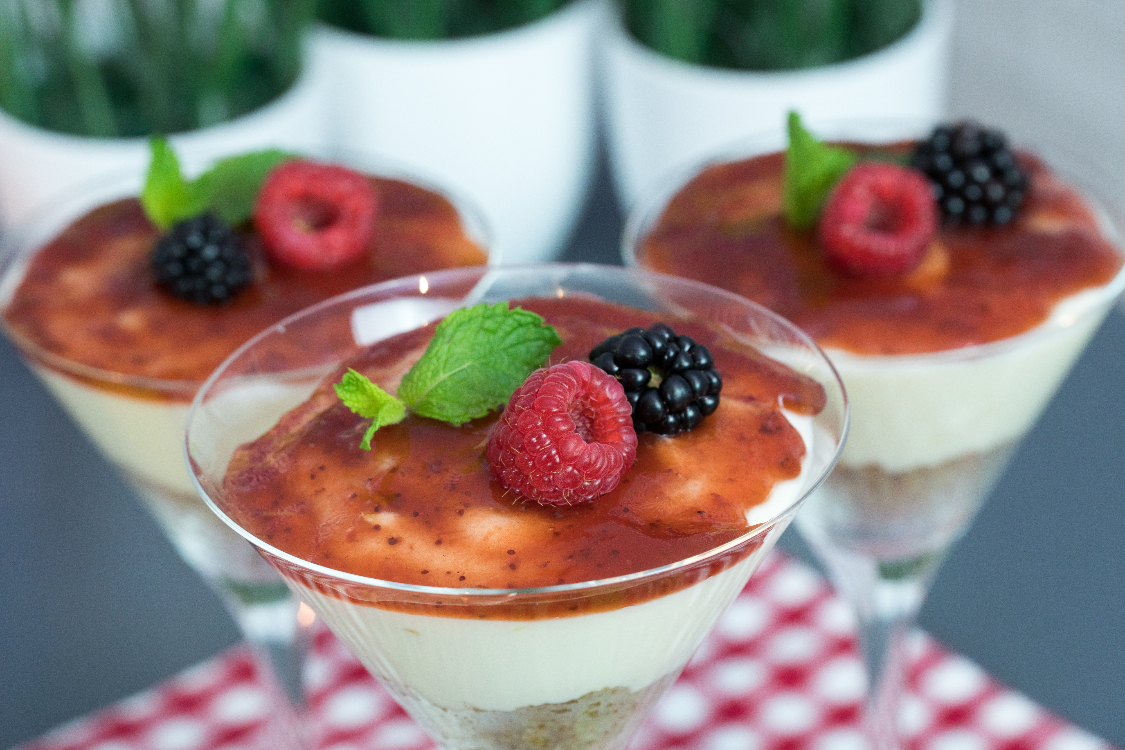 Cheesecake de frutos vermelhos: entre no novo ano com um doce do outro mundo!