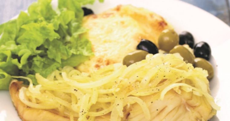 Esta receita de Bacalhau com puré gratinado é divinal!