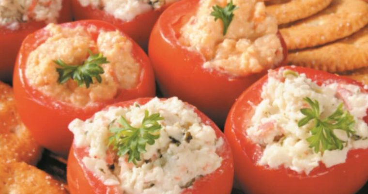 Tomate recheado com sapateira: uma entrada natalícia com sabor a mar!