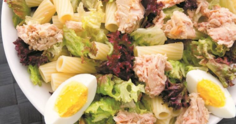 Neste Dia Mundial do Atum, fique com esta salada de atum!