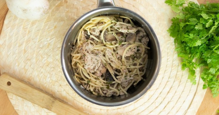 Frango com cogumelos e parmesão: fica pronto num piscar de olhos!