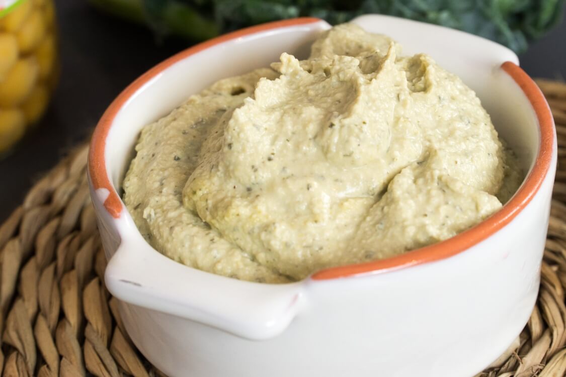 Húmus com brócolos: um paté saudável para os seus snacks!