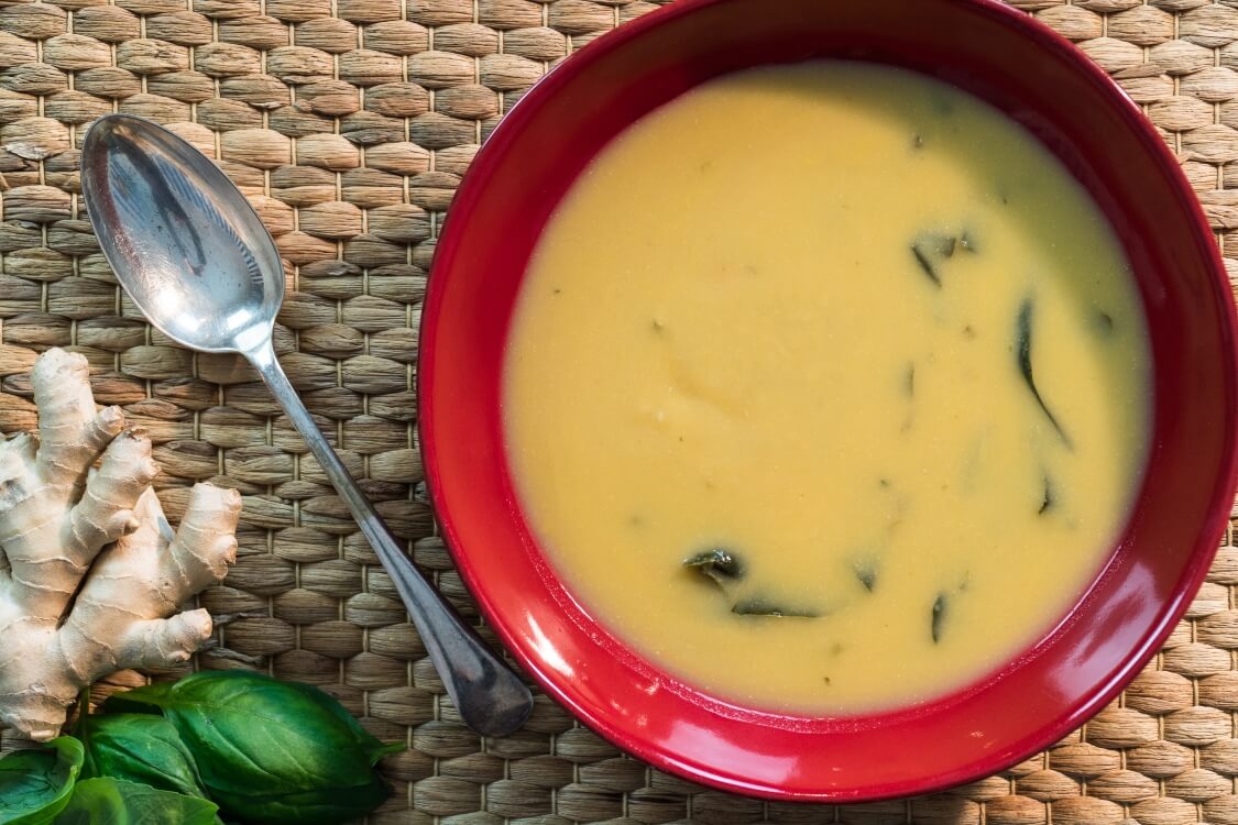 Creme de grão com espinafres e gengibre: uma entrada muito saudável!