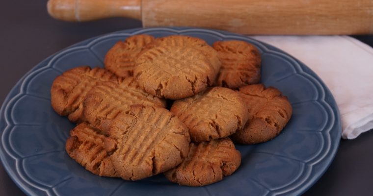 Bolachas de manteiga de amendoim: só precisa de 3 ingredientes!