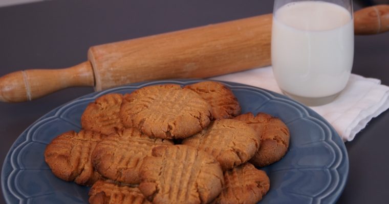 Bolachas de manteiga de amendoim: apenas precisa de 3 ingredientes!