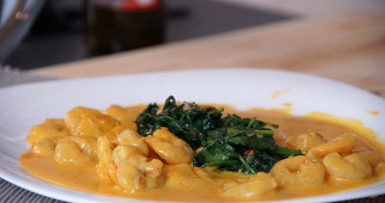Caril de gambas com espinafres: quer experimentar?