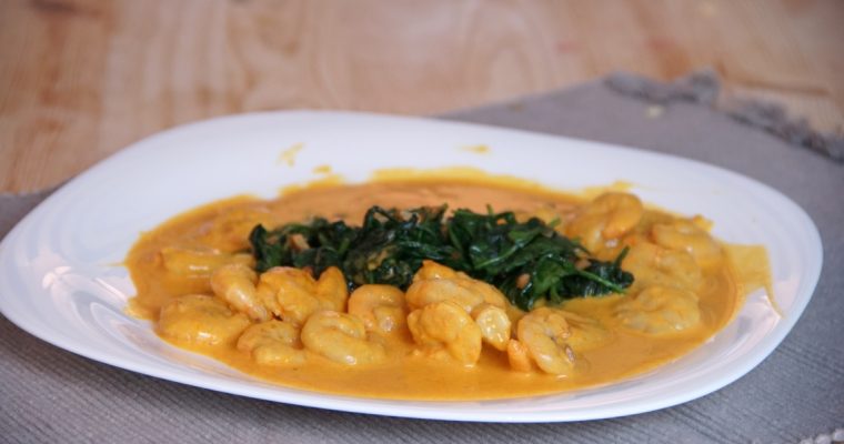 Caril de gambas com espinafres: quer experimentar?