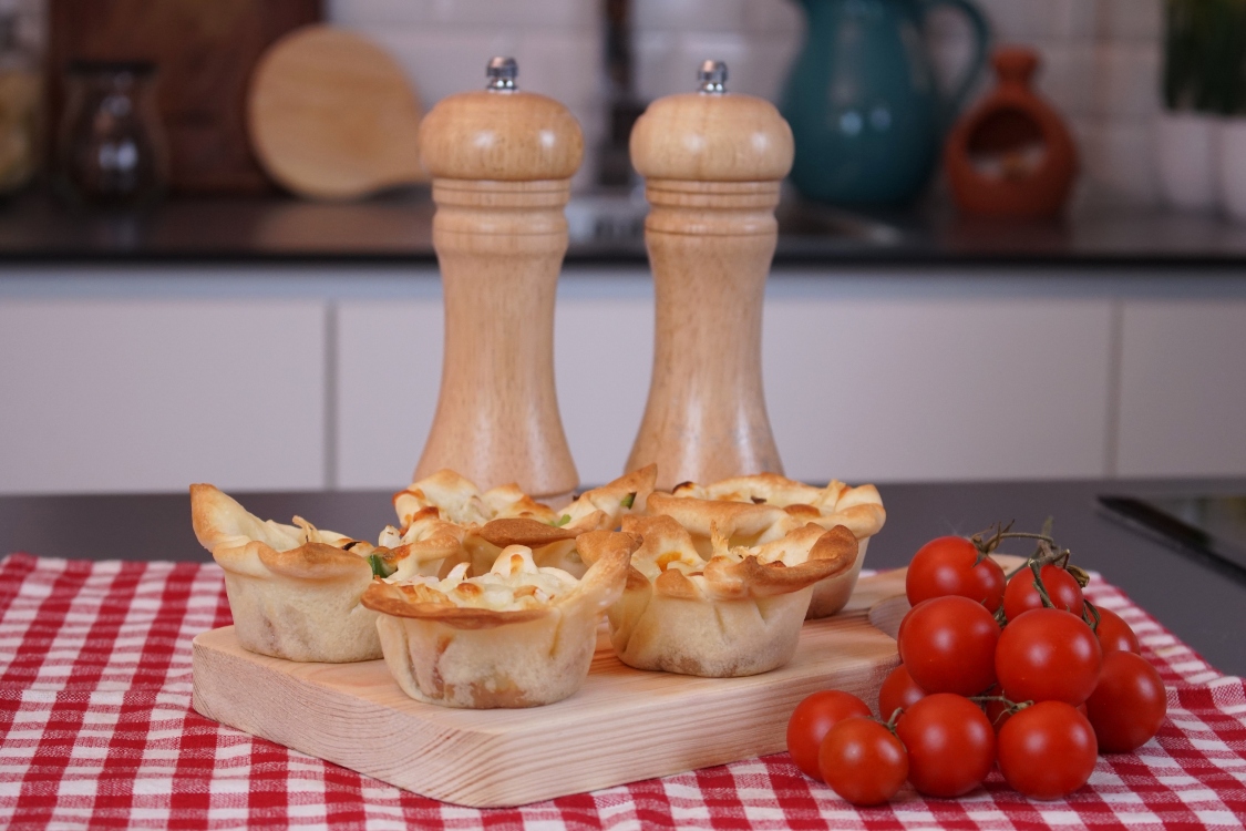 Mini pizzas: uma receita deliciosa para aproveitar as sobras de carne!