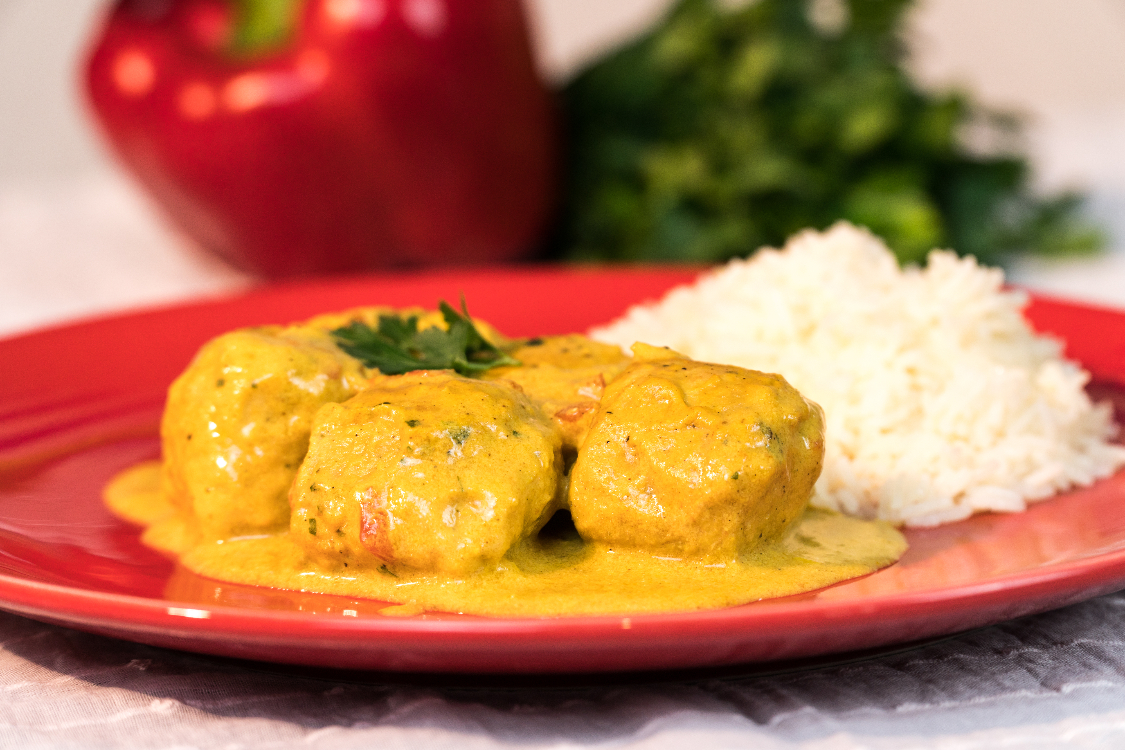 Almôndegas de aves com molho tikka masala: uma maravilha saudável!