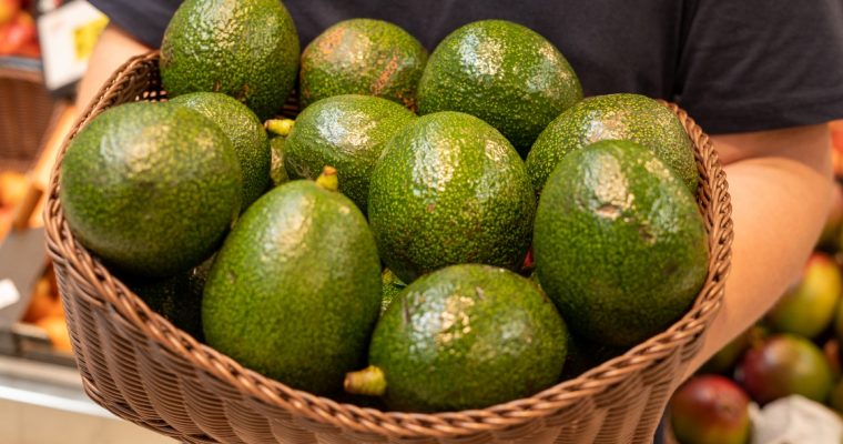 Abacate: o superalimento que incluo nas minhas saladas!