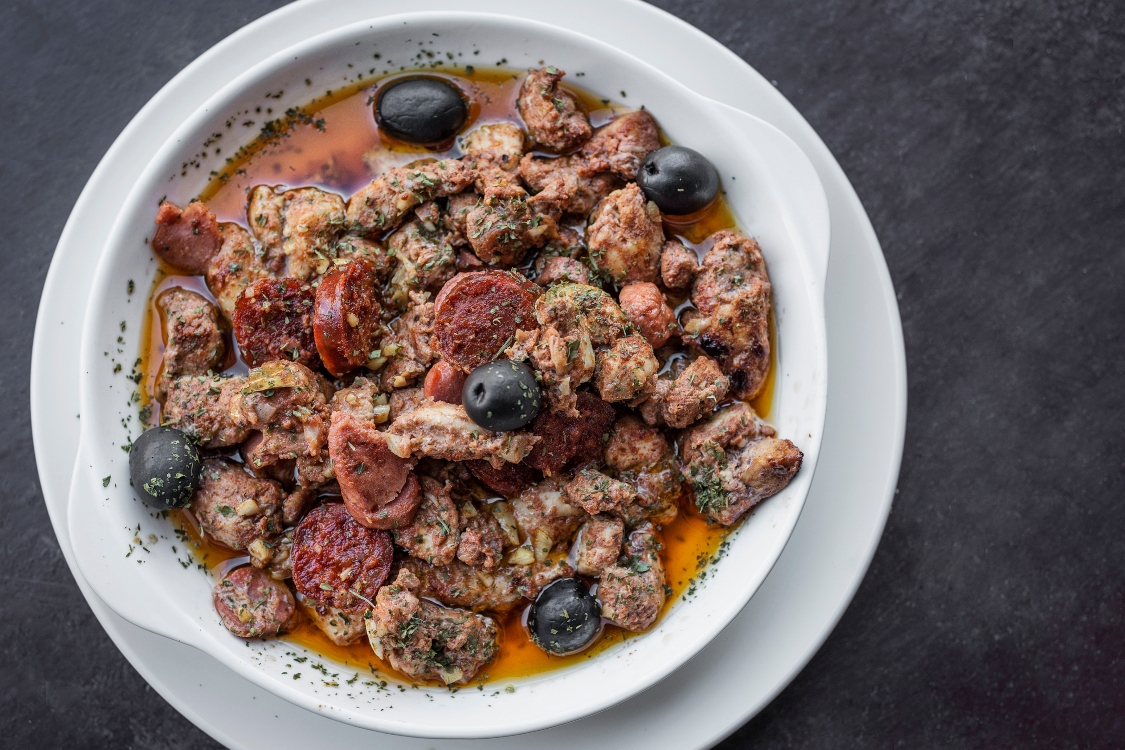 Pica-pau: um petisco obrigatório para uma reunião com amigos!