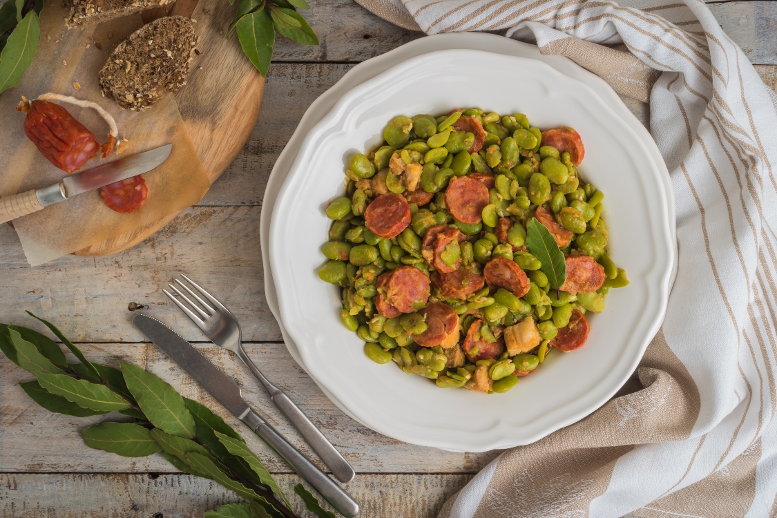 Favas com Chouriço: para quem adora favas… e não só!