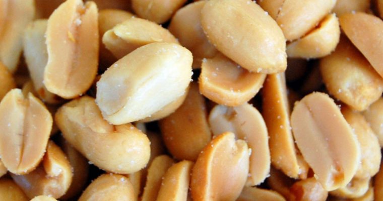 Mais de 10 motivos para contar com amendoins na sua Ceia de Natal!