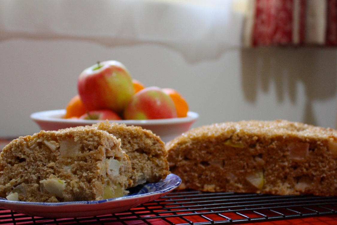 Bolo de maçã sem farinha e sem açúcar