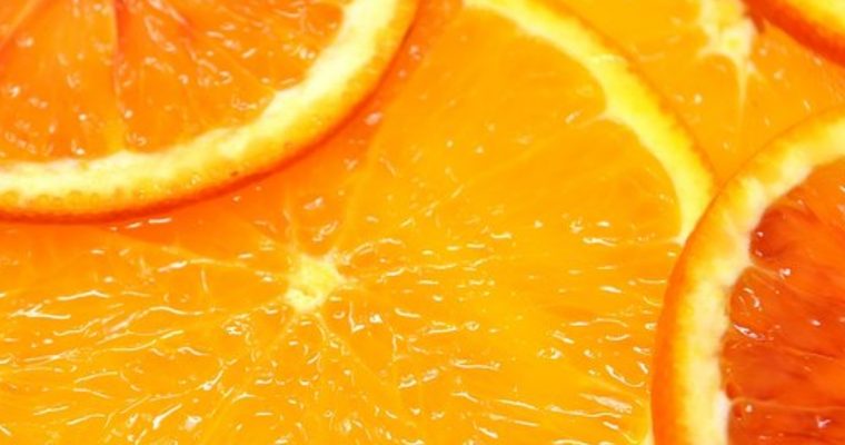 Será que comer laranjas à noite faz mal? Eu explico tudo!