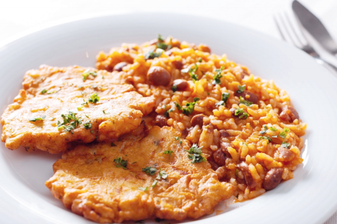 Pataniscas de bacalhau com arroz de feijão: entrada para o Natal!