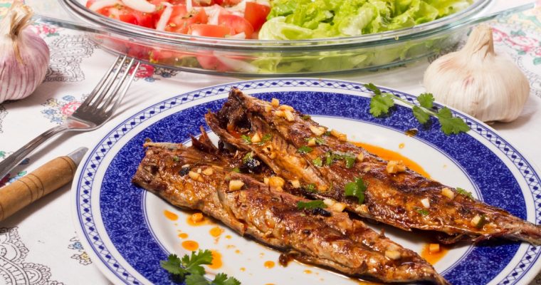 Cavala frita com molho à espanhola: vai fazer muito sucesso na passagem de ano!