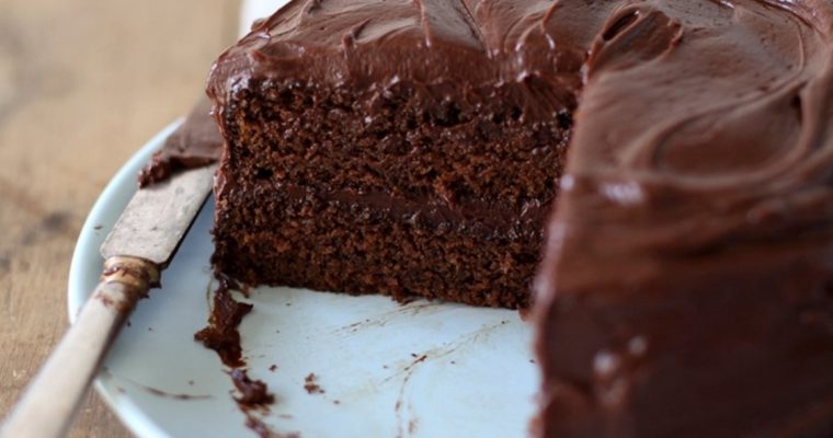 Bolo de chocolate sem ovos: uma delícia para o Dia dos Namorados!