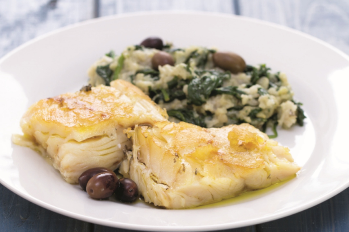 Bacalhau com migas e espinafres