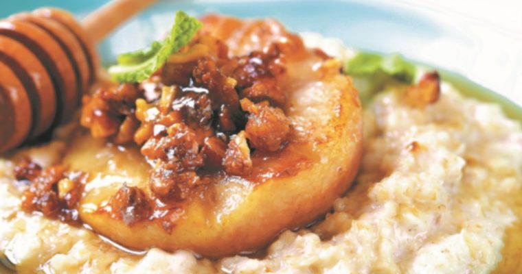 Papas de aveia com pera e nozes caramelizadas