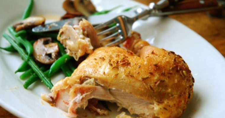 Receita de galinha com ervas aromáticas