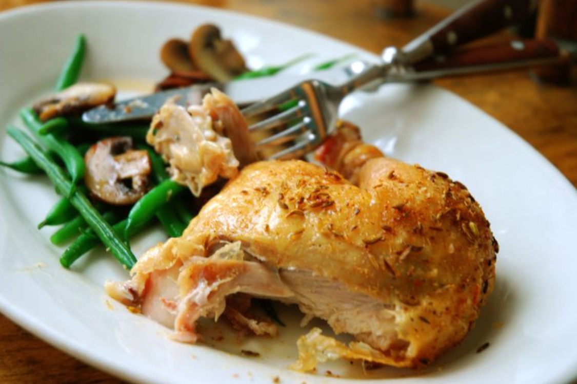 Receita de galinha com ervas aromáticas