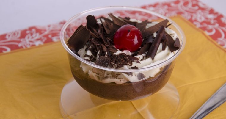 Mousse de chocolate com chantilly