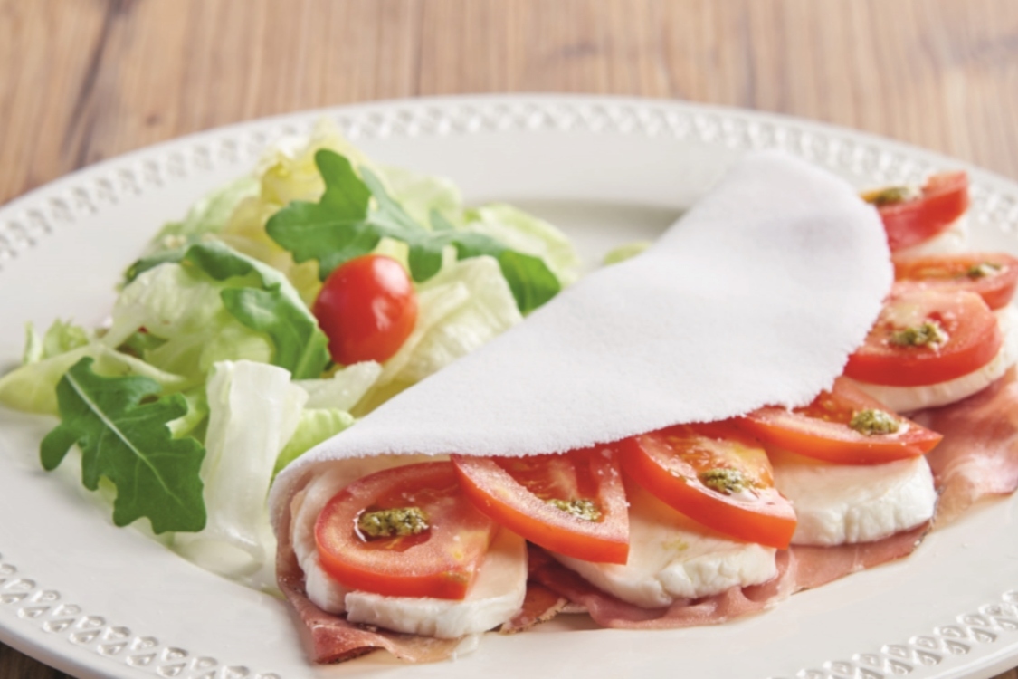 Tapioca de presunto e tomate