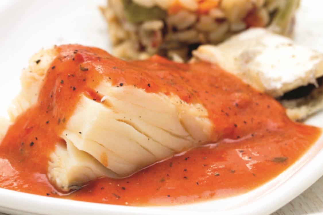 Bacalhau com molho de tomate