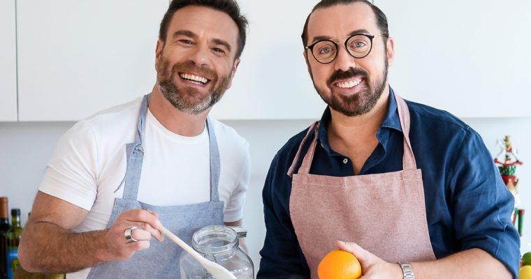 Prepare uns coscorões para este Natal com a ajuda do Nuno Eiró!