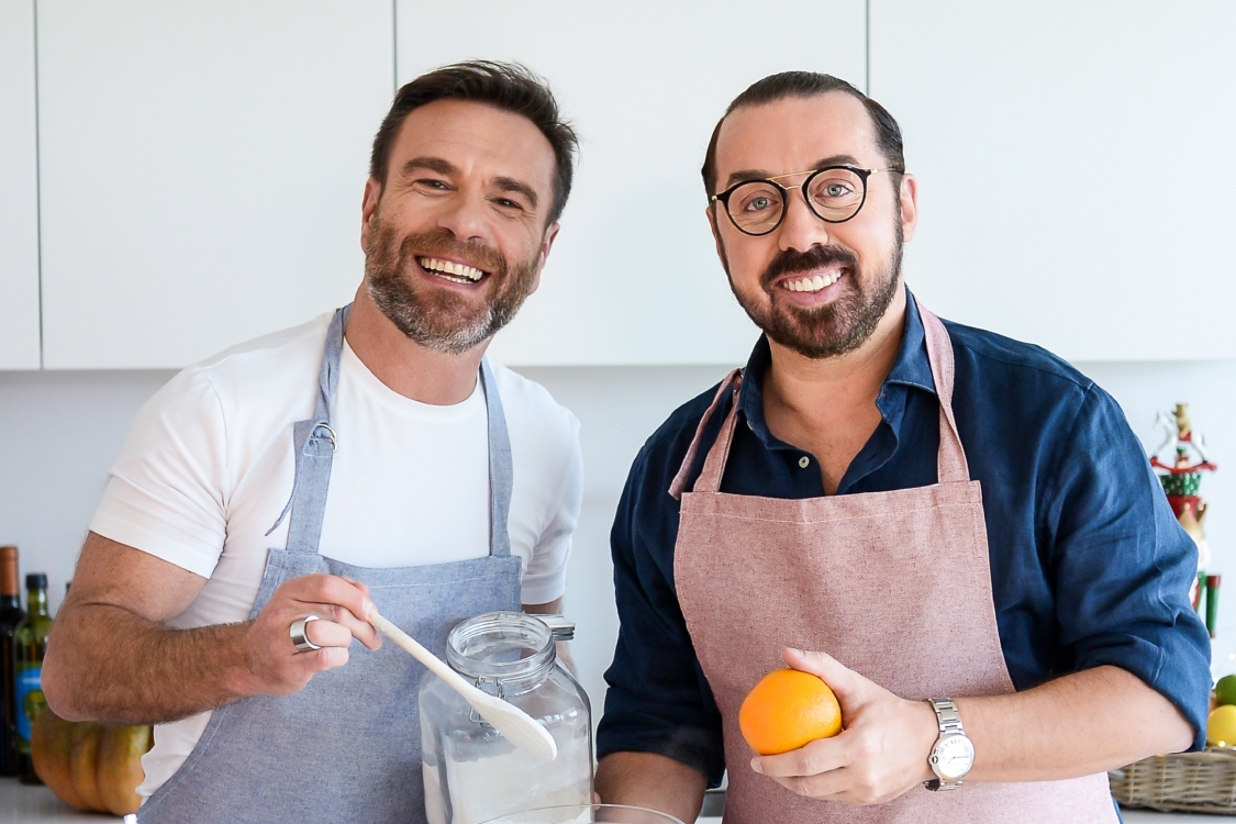 Prepare uns coscorões para este Natal com a ajuda do Nuno Eiró!