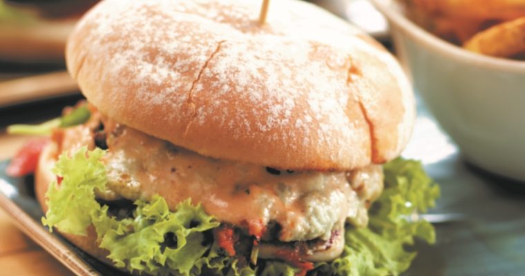 No Dia Mundial do Cocktail… fique com a receita de um hambúrguer cocktail!